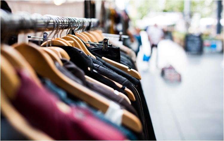 Δήμος Ελληνικού Αργυρούπολης: Προσφορά δωρεάν ρουχισμού από την Κοινωνική Ιματιοθήκη