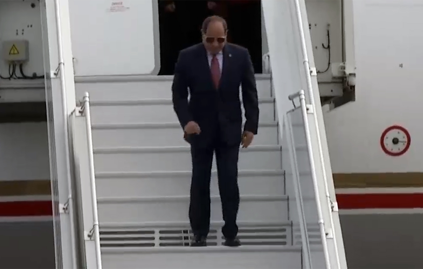 Στην Αθήνα ο ηγέτης της Αιγύπτου, συνομιλεί με τον Κ. Τασούλα – Το παρασκήνιο της κρίσιμης επίσκεψης