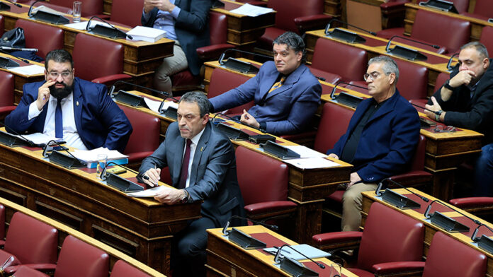 Παρά την αθώωσή τους, στερούνται την κρατική χρηματοδότηση οι «Σπαρτιάτες»