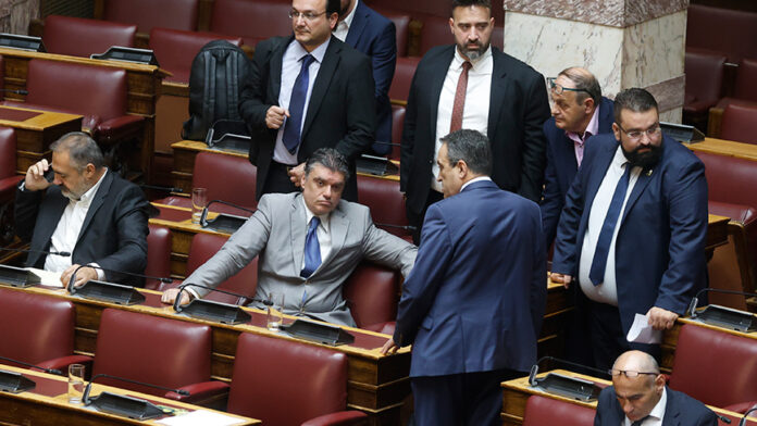 Στο εδώλιο ξανά ολόκληρη η κοινοβουλευτική ομάδα των «Σπαρτιατών»: Επανεξετάζεται η υπόθεση παραπλάνησης των ψηφοφόρων