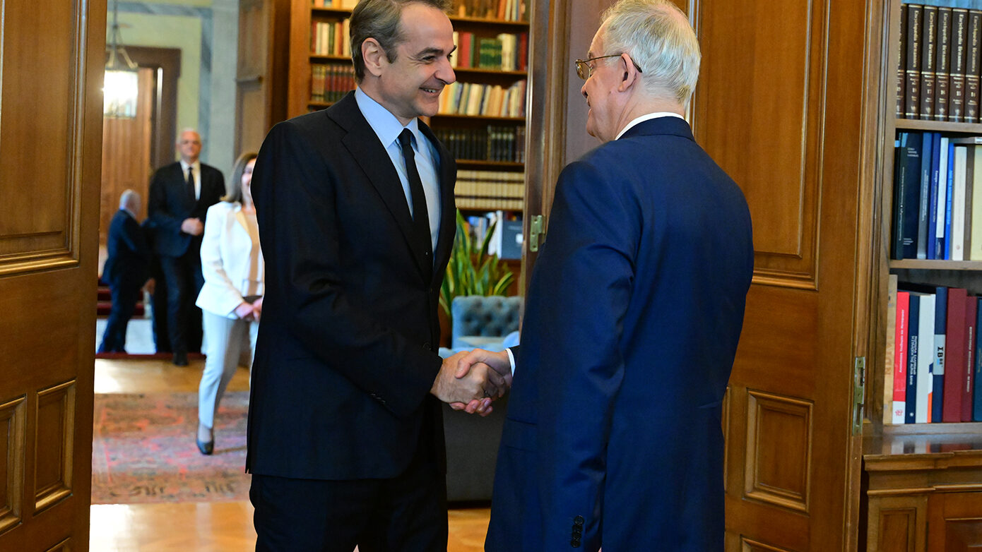 Με τον Πρόεδρο της Δημοκρατίας, Κωνσταντίνο Τασούλα, θα συσκεφθεί ο Πρωθυπουργός την Παρασκευή