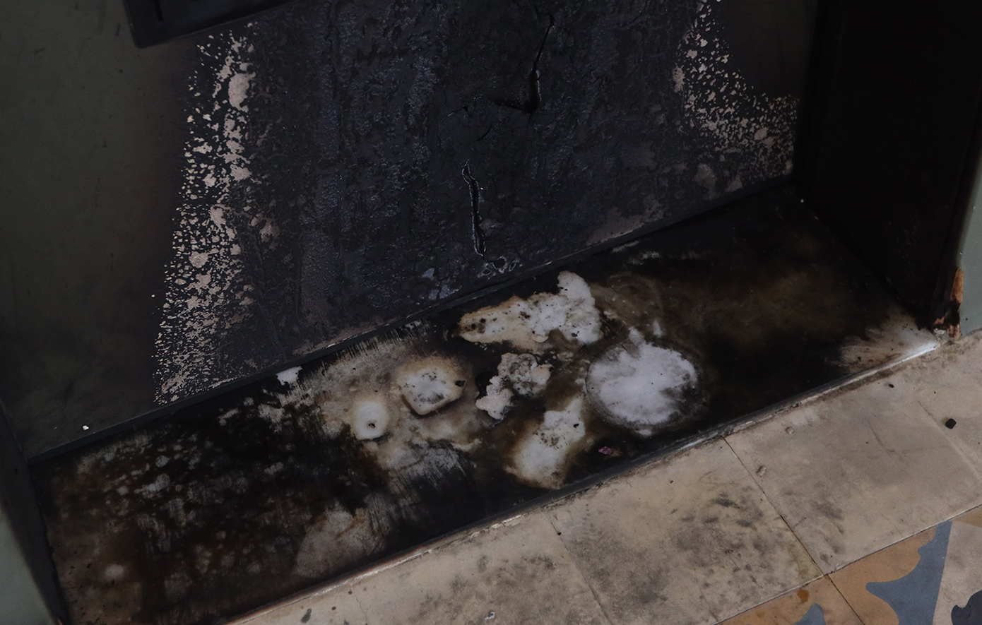 Kαταδικάζει ο ΣΥΡΙΖΑ την επίθεση στην πολυκατοικία του Μάξιμου Χαρακόπουλου