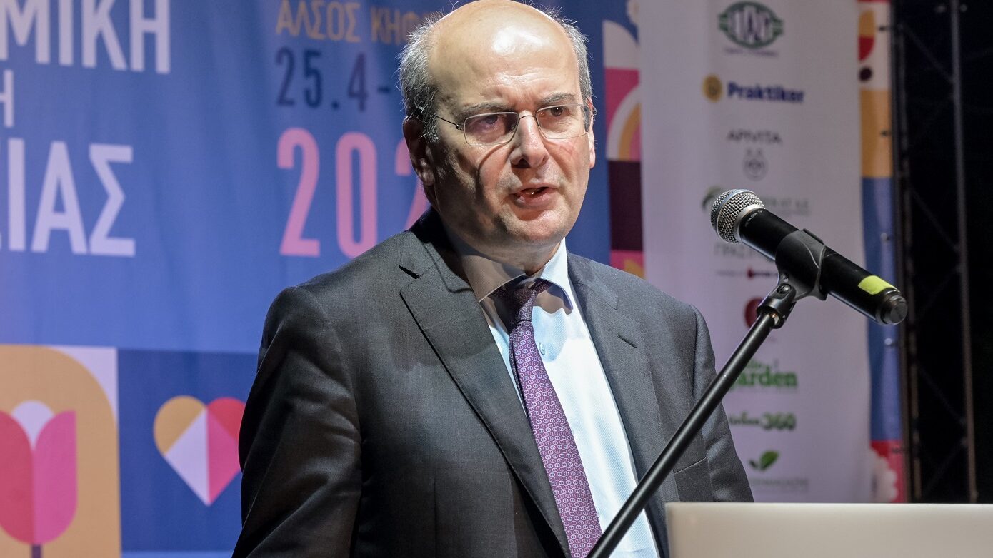 Χατζηδάκης: Ανατροπή στο ισοζύγιο μετανάστευσης το ’23, πρώτη φορά από το ’08 – Η Ελλάδα μαγνήτης επιστροφής για χιλιάδες νέους
