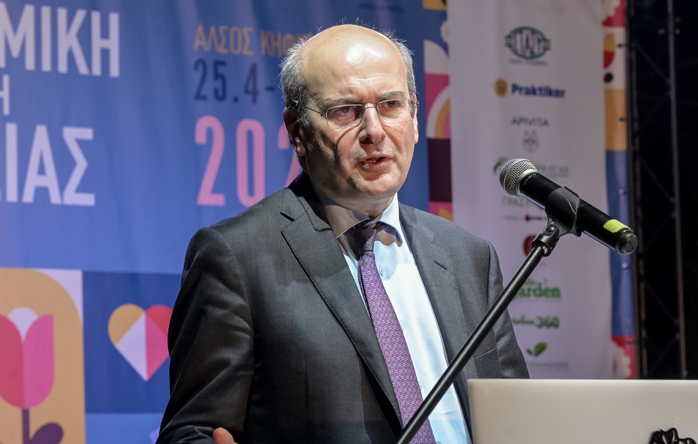 Χατζηδάκης: Ανατροπή στο ισοζύγιο μετανάστευσης το ’23, πρώτη φορά από το ’08 – Η Ελλάδα μαγνήτης επιστροφής για χιλιάδες νέους