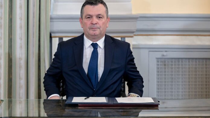 Χρήστος Μπουκώρος για το κύκλωμα διαφθοράς σε κτηματογραφικά γραφεία: Οι εμπλεκόμενοι τέθηκαν σε αναστολή