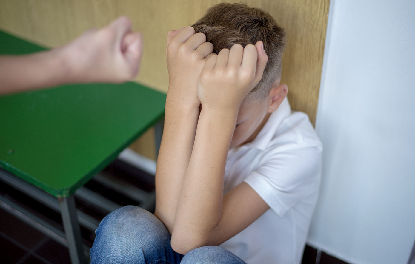 Έκτακτη σύσκεψη υπό τον πρωθυπουργό και συνέντευξη Τύπου τη Δευτέρα για την έξαρση βίας ανηλίκων