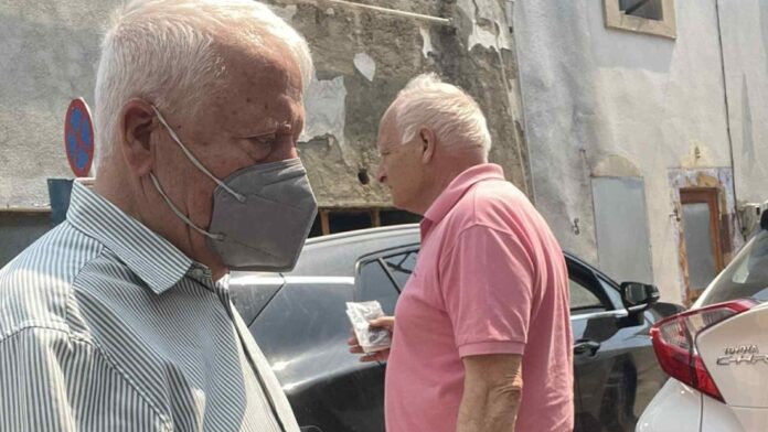 Πυρκαγιά στη Χίο: Στην πρώτη γραμμή της μάχης ο Περιφερειάρχης Κώστας Μουτζούρης