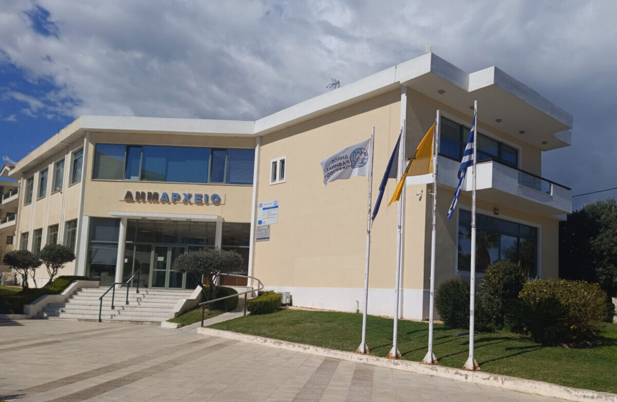 Πρώην δήμαρχος εξαπέλυσε άγρια επίθεση σε συνάδελφό του (φωτο)