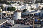 Επιβατηγό πλοίο συγκρούστηκε με την προβλήτα του λιμανιού της Πάρου – Απαγορεύθηκε ο απόπλους για έλεγχο