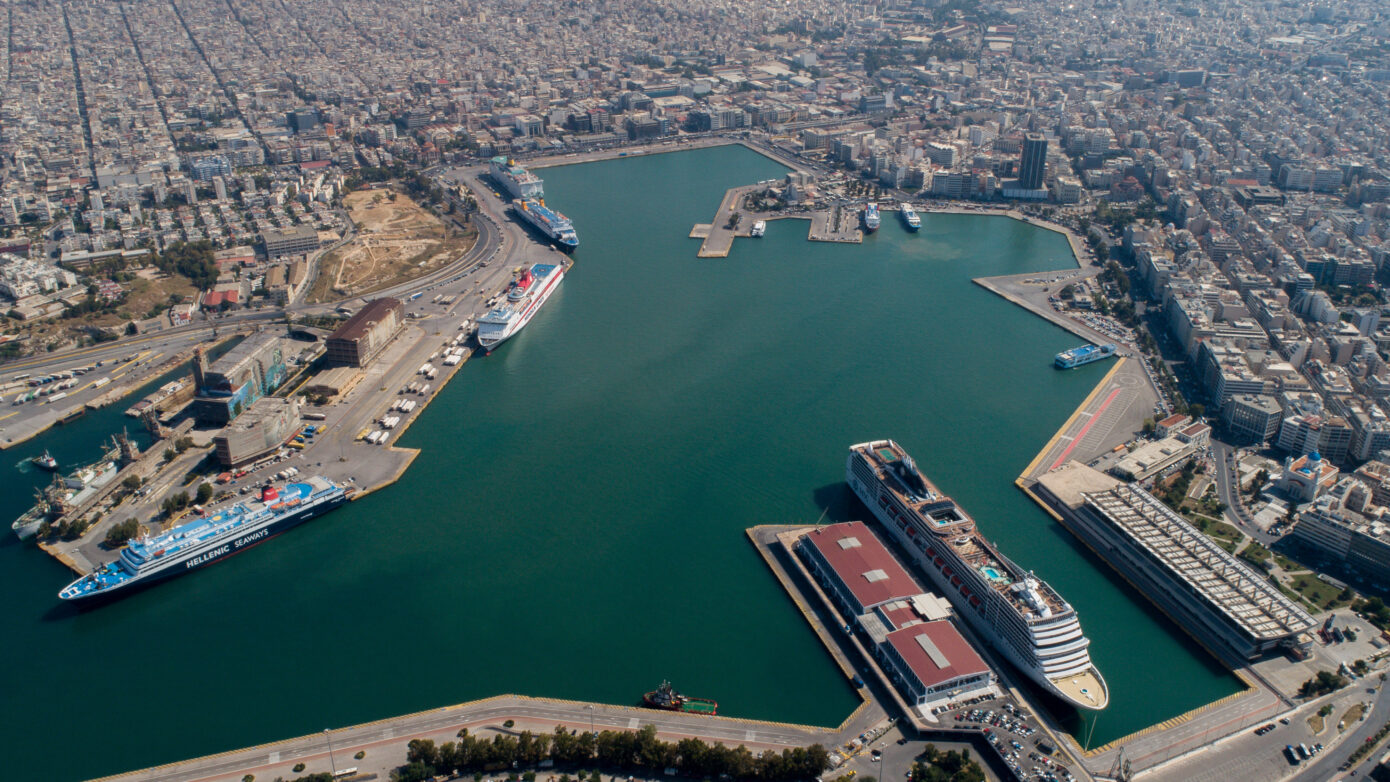 Κυκλοφοριακό χάος: Αποκλεισμένοι δρόμοι στον Πειραιά λόγω Ποδηλατικού Αγώνα