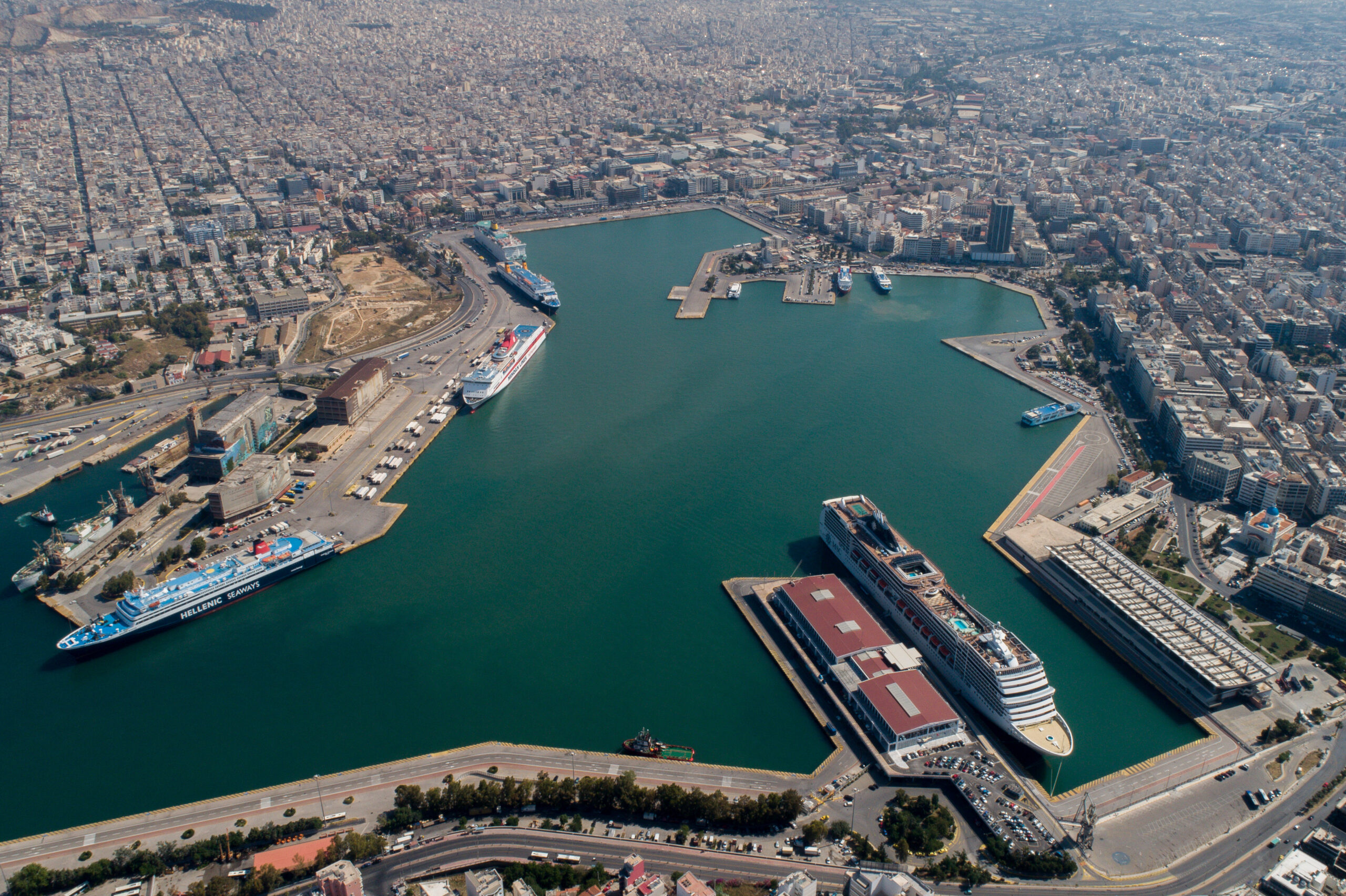 Κυκλοφοριακό χάος: Αποκλεισμένοι δρόμοι στον Πειραιά λόγω Ποδηλατικού Αγώνα