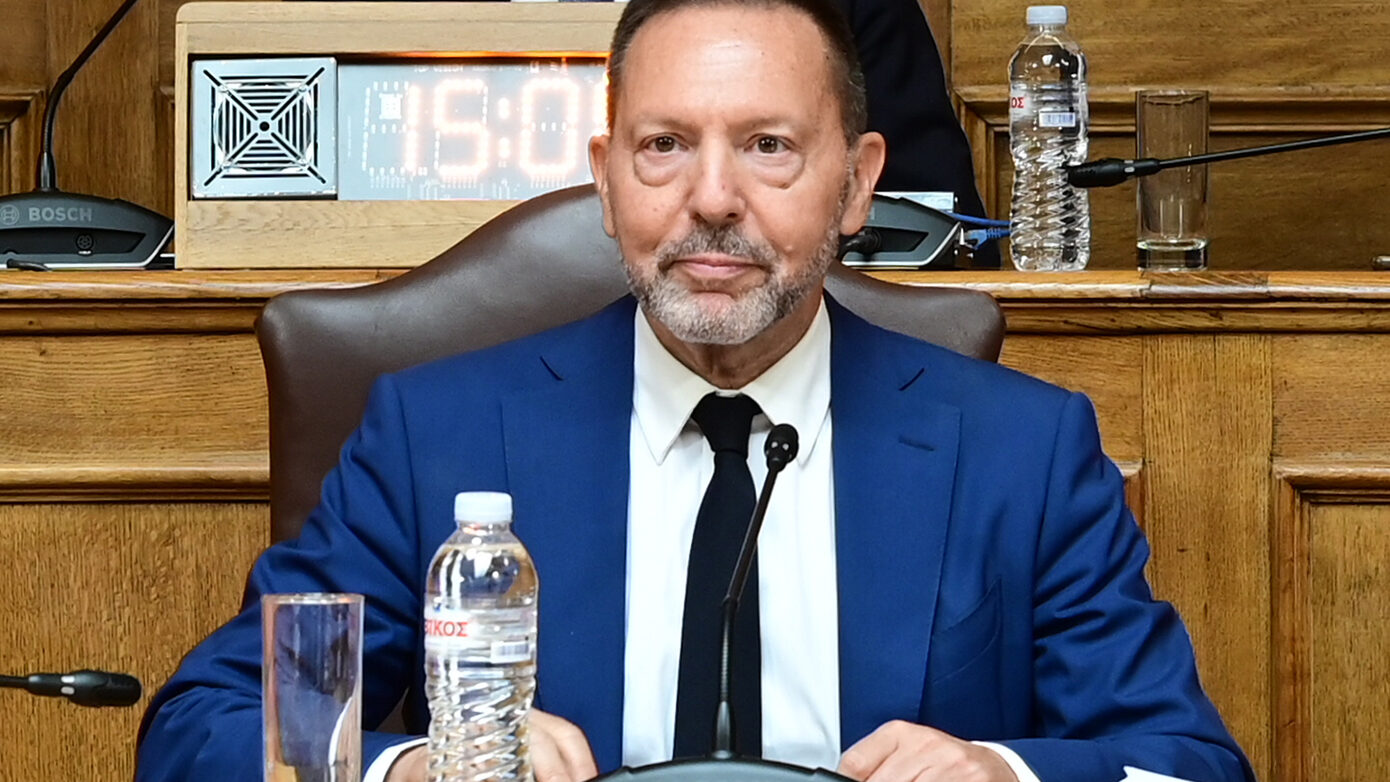 Έμμεσες προτροπές Στουρνάρα για αναπροσαρμογή της φορολογικής κλίμακας