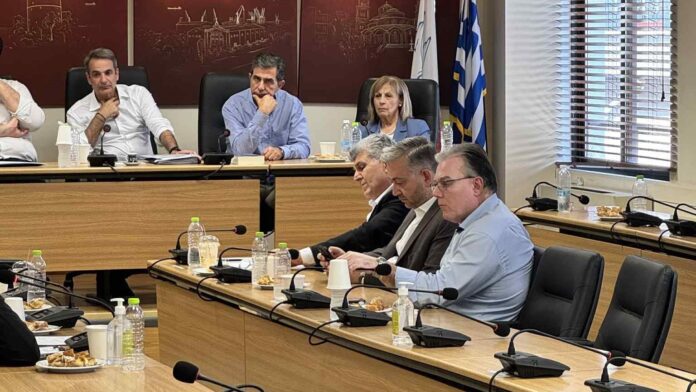Δυναμικές τοποθετήσεις του Δημάρχου Χαλκηδόνος στη σύσκεψη με τον Πρωθυπουργό