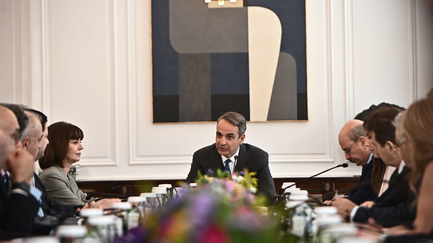 Μητσοτάκης: Ακόμα και καθαίρεση πρυτάνεων που αδυνατούν να εκπληρώσουν τα καθήκοντά τους