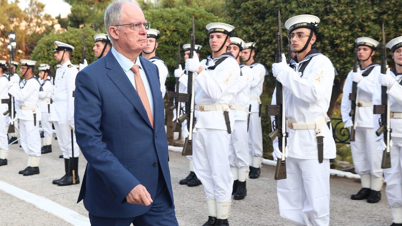 Ο Κωνσταντίνος Τασούλας τίμησε την ιστορική 52η επέτειο του Κινήματος του Ναυτικού στη Σχολή Ναυτικών Δοκίμων