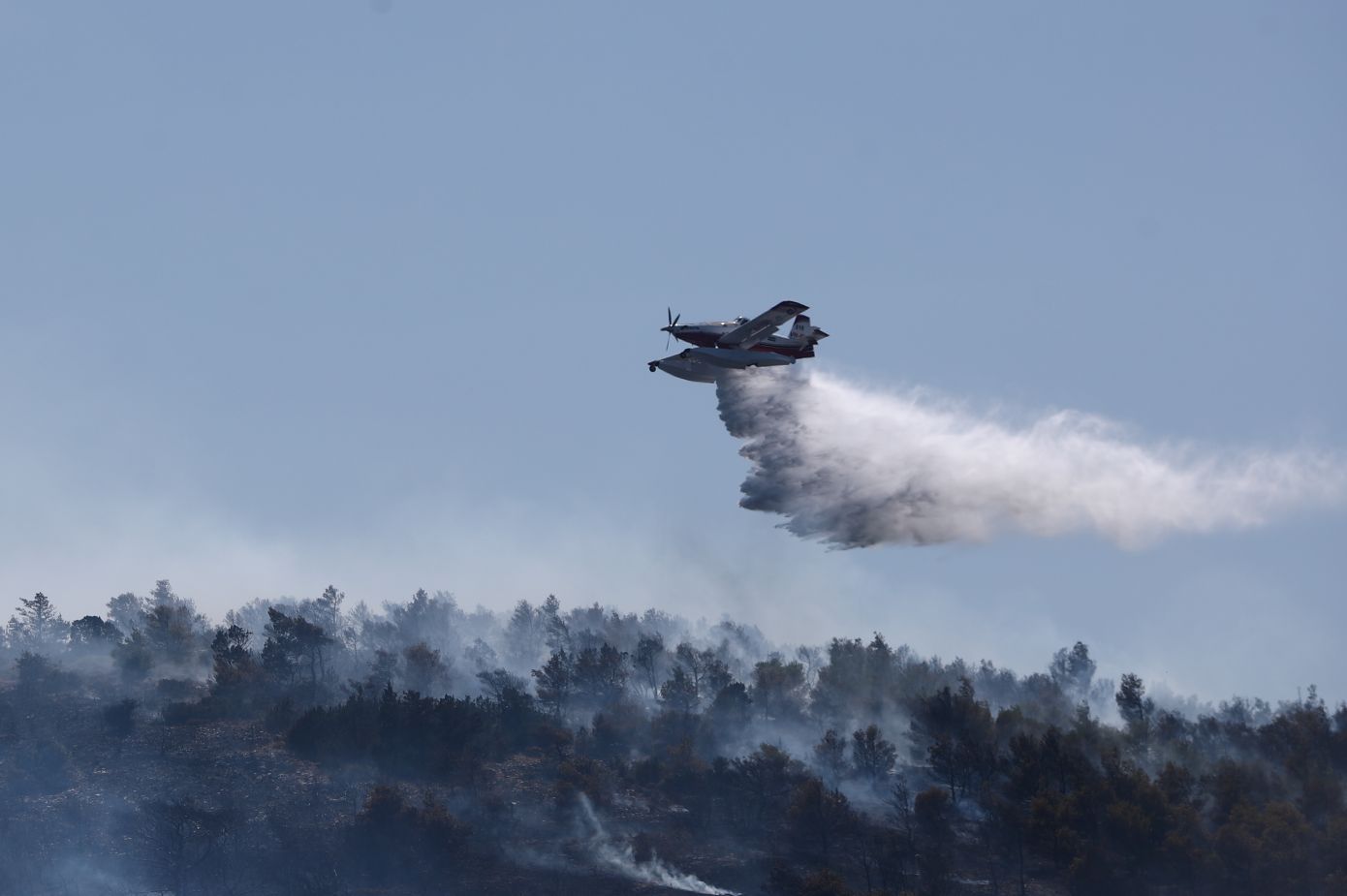 Καταστροφική φωτιά στο Ηράκλειο Κρήτης – Ήχησε το 112