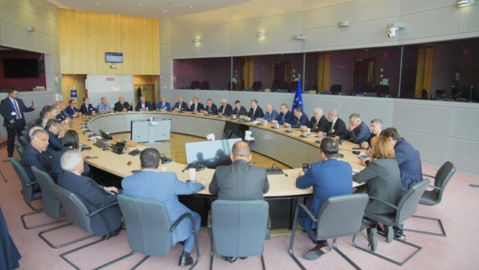ΚΕΔΕ: Κρίσιμες παρεμβάσεις στο σχέδιο νόμου για την Πολιτική Προστασία