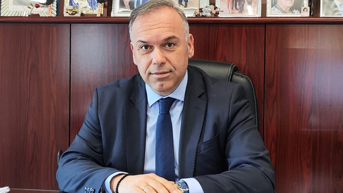 Ο Δήμαρχος Θάσου αντεπιτίθεται στον πρώην ΥΠΕΝ Θ. Σκυλακάκη για τον περιβαλλοντικό λαϊκισμό