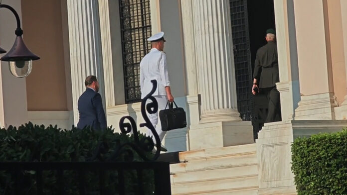 Σε εξέλιξη η έκτακτη συνεδρίαση του ΚΥΣΕΑ για την κρίση στη Μέση Ανατολή