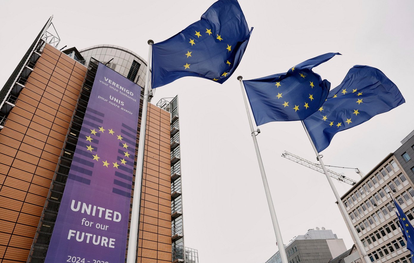 Κομισιόν: Προχωρούν σε θετικό κλίμα οι διαπραγματεύσεις με τις ΗΠΑ για τους δασμούς