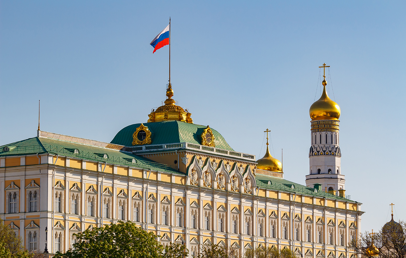 «Στο χείλος της καταστροφής»: Κόκκινος συναγερμός για την οικονομία της Ρωσίας