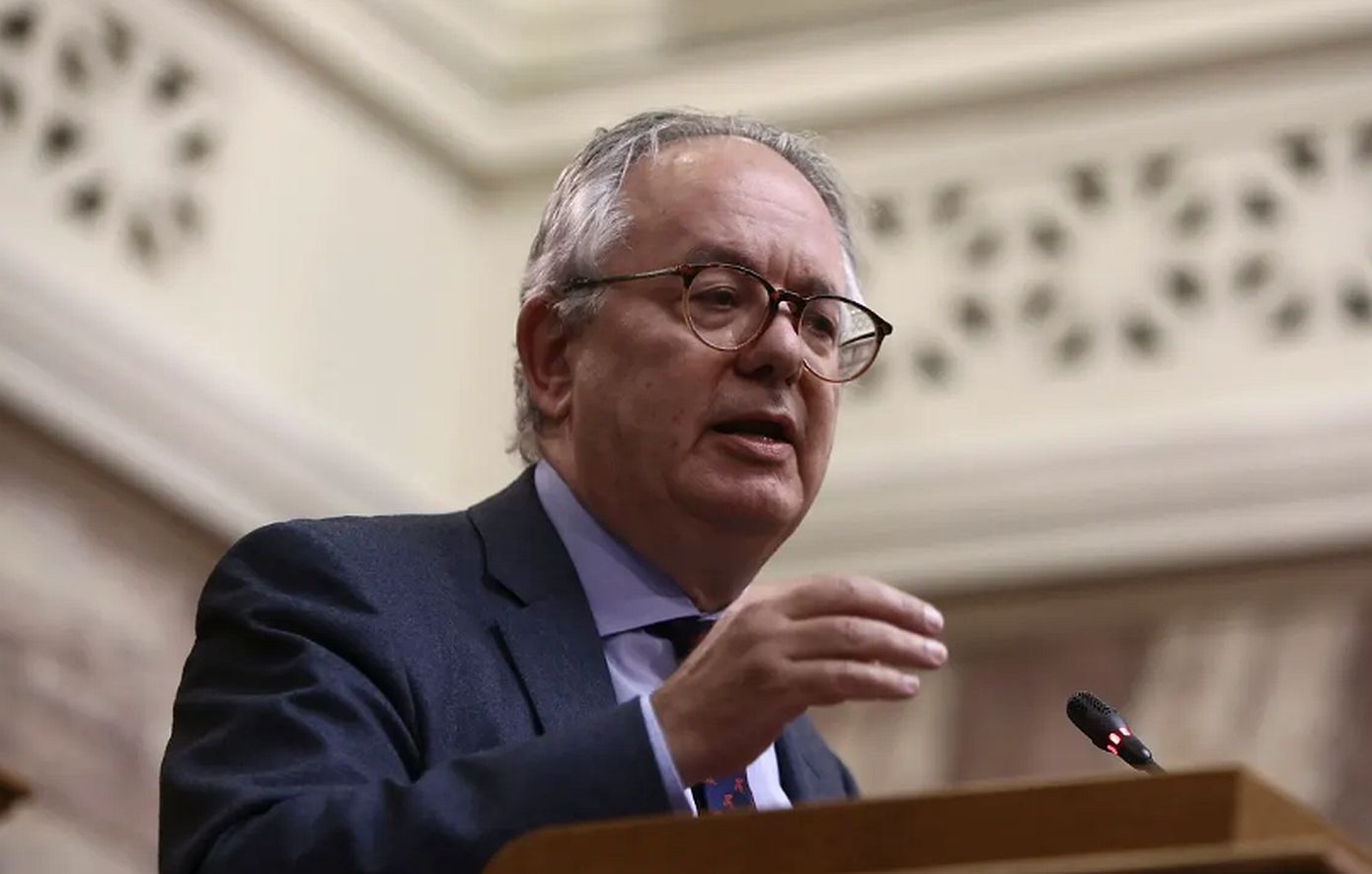 Νίκος Αλιβιζάτος για τα περί εσχάτης προδοσίας: «Επικίνδυνοι ισχυρισμοί – Υπονομεύουν την ίδια τη δημοκρατία»