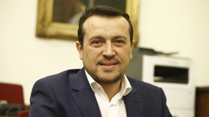 Η συγκινητική ανάρτηση του Νίκου Παππά για την κόρη του που εισήχθη στο Πανεπιστήμιο