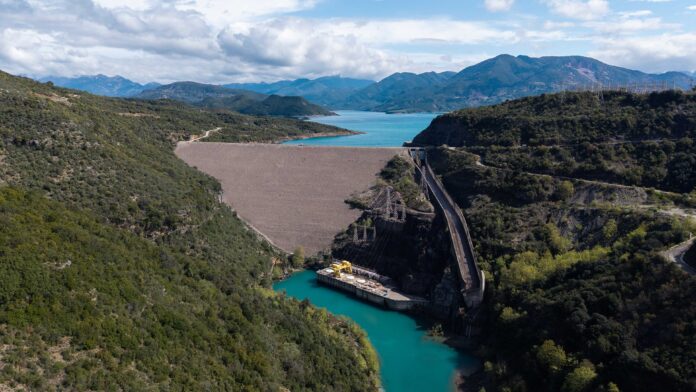 ΔΕΗ και Hydropower Sustainability Alliance σφυρηλατούν συμμαχία για πράσινη υδροηλεκτρική ενέργεια