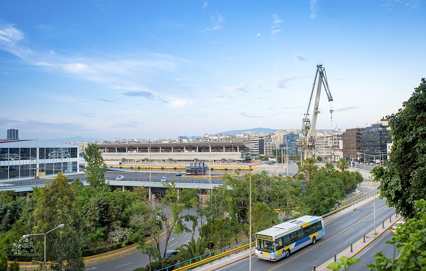 Σκάνδαλο διαφθοράς στο τελωνείο Πειραιά: «Βάφτιζαν» προϊόντα μεγάλης αξίας ως πατίνια και ηλεκτρικά ποδήλατα για να ξεφύγουν από τους δασμούς