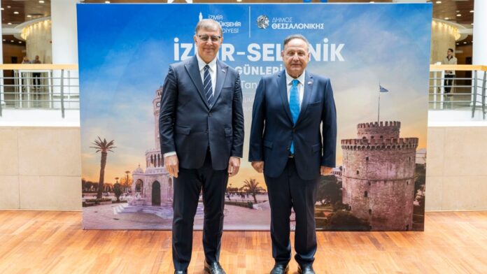 Ο Στέλιος Αγγελούδης εξέφρασε την υποστήριξή του στον δήμαρχο Σμύρνης