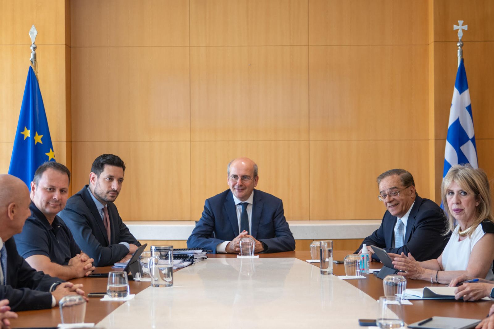 Δωρεά-μαμούθ 14,5 εκατ. ευρώ από τις 4 συστημικές τράπεζες για την ανασυγκρότηση του σιδηροδρομικού δικτύου στη Θεσσαλία