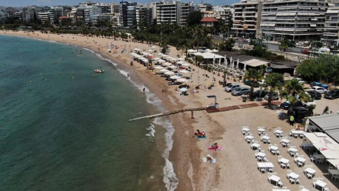 Ιδανικά για κολύμβηση τα νερά του Δήμου Παλαιού Φαλήρου