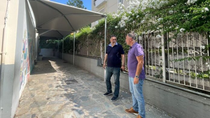 Σύγχρονα στέγαστρα εγκαθίστανται σε σχολεία του Δήμου Παλαιού Φαλήρου