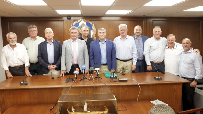 Δ.Κορινθίων: Συμφωνία σταθμός για την διαχείριση ανακυκλώσιμων απορριμμάτων