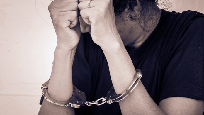 Εξαρθρώθηκε κύκλωμα τηλεφωνικών απατών σε Πιερία, Πρέβεζα και Καστοριά – Σχεδόν 50.000 ευρώ η λεία της συμμορίας