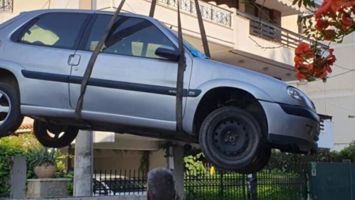 Καθαρισμός εγκαταλελειμμένων οχημάτων στον Δ. Ηρακλείου Αττικής
