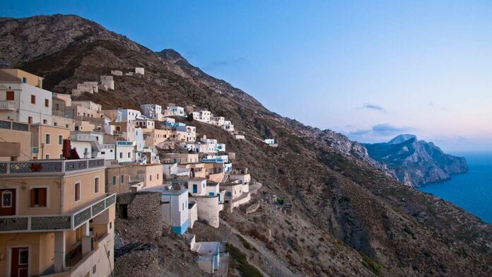 Συναγερμός στην Κάρπαθο για την εξαφάνιση Βρετανού τουρίστα – Μεγάλη επιχείρηση από Αστυνομία, Πυροσβεστική και Λιμενικό