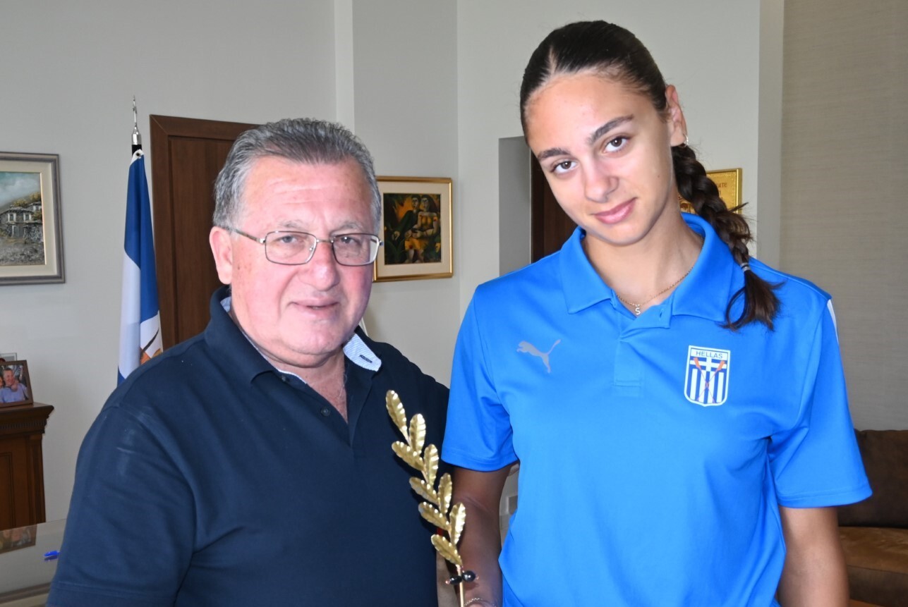 Υποδοχή Δημάρχου Κατερίνης της Ολυμπιονίκη κωπηλάτριας Στ. Καρυώτη