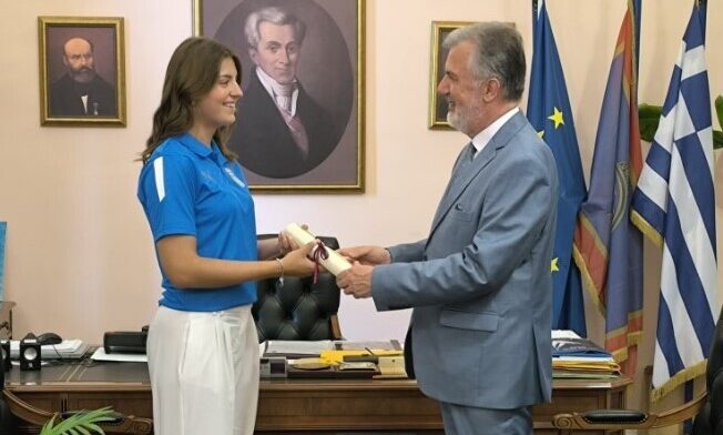 Ο Δ.Κ. Κέρκυρας αποθέωσε την Ολυμπιονίκη κωπηλάτρια Έλ. Διαβάτη