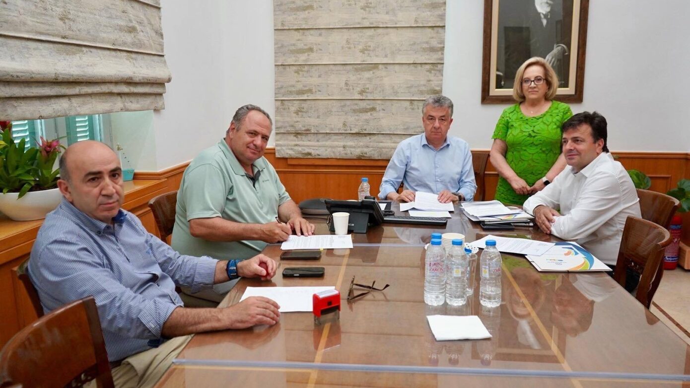 Τριετής συμφωνία μεταφοράς μαθητών εξασφαλίζει η Π.Ε. Ηρακλείου