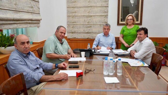 Τριετής συμφωνία μεταφοράς μαθητών εξασφαλίζει η Π.Ε. Ηρακλείου