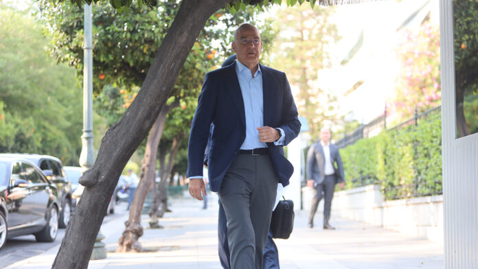 Έκτακτο ΚΥΣΕΑ για τη Μέση Ανατολή: «Η κυβέρνηση παρακολουθεί με έντονη ανησυχία τις εξελίξεις που απειλούν με γενικευμένη ανάφλεξη στην περιοχή»