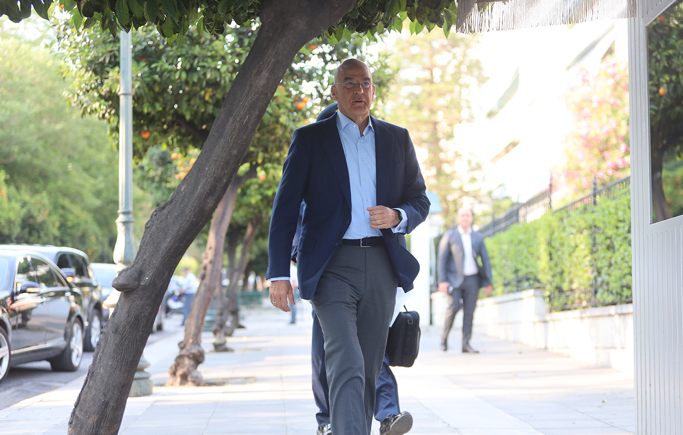 Έκτακτο ΚΥΣΕΑ για τη Μέση Ανατολή: «Η κυβέρνηση παρακολουθεί με έντονη ανησυχία τις εξελίξεις που απειλούν με γενικευμένη ανάφλεξη στην περιοχή»