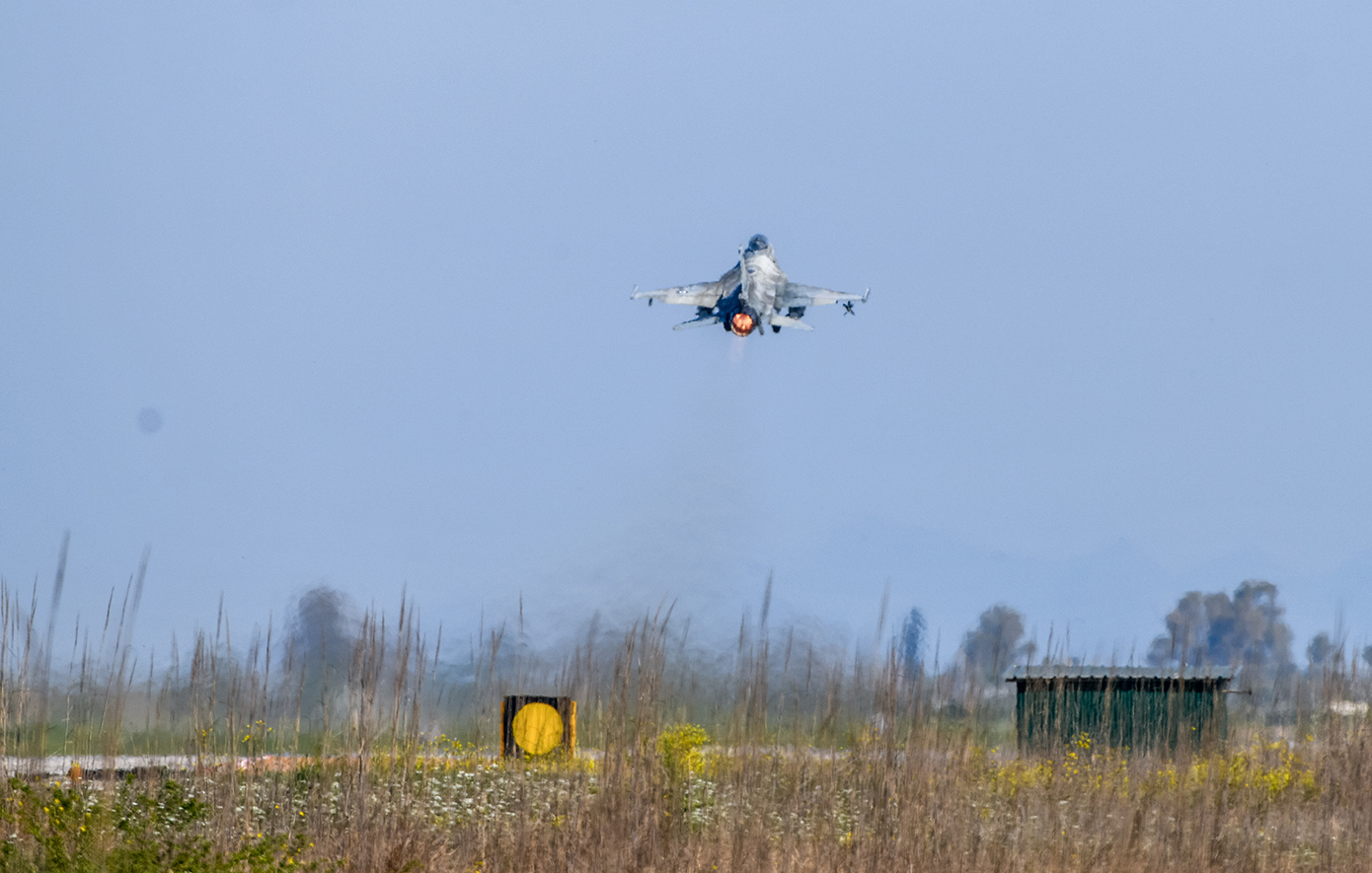 «Σοβαρό πρόβλημα με τα ελληνικά μαχητικά»: Ο αρχηγός της τουρκικής αξιωματικής αντιπολίτευσης επιτίθεται στον Ερντογάν