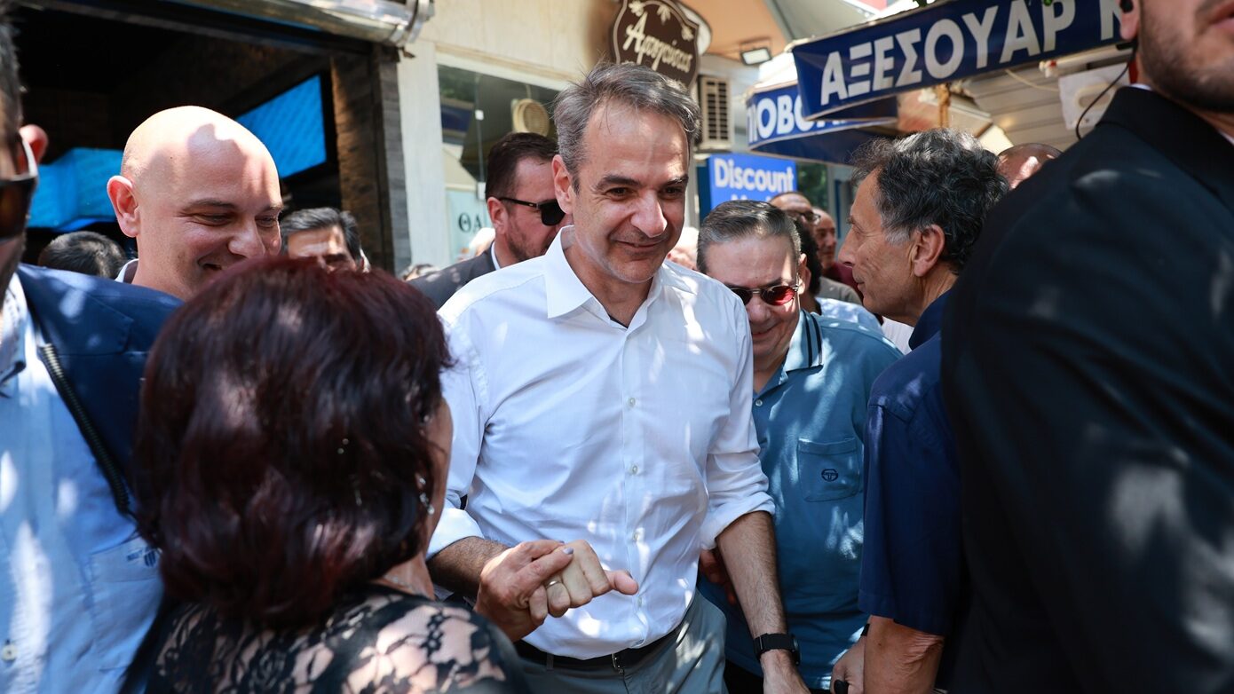 Ο πήχης Μητσοτάκη και το «φορτωμένο» καλάθι της ΔΕΘ