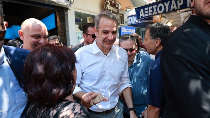 Ο πήχης Μητσοτάκη και το «φορτωμένο» καλάθι της ΔΕΘ