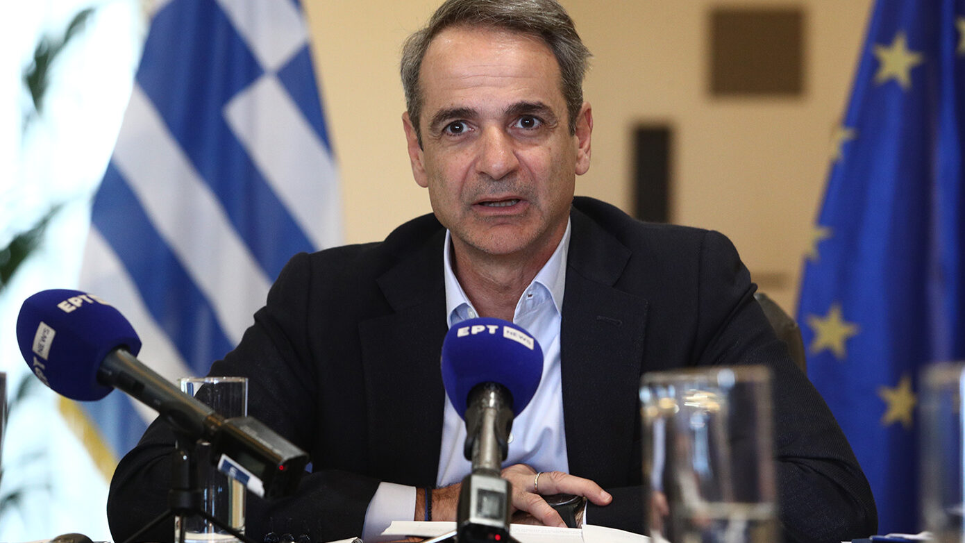 Κυριάκος Μητσοτάκης για την απώλεια του Βασίλη Παπαβασιλείου: Υπήρξε όχι απλά κορυφαίος σκηνοθέτης, αλλά σπουδαίος διανοούμενος