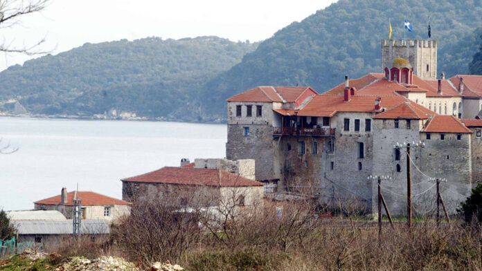 Τι θα αναφέρει το πόρισμα για τις ζημιές από τον σεισμό στο Άγιο Όρος που θα παραδοθεί στα χέρια του Πρωθυπουργού