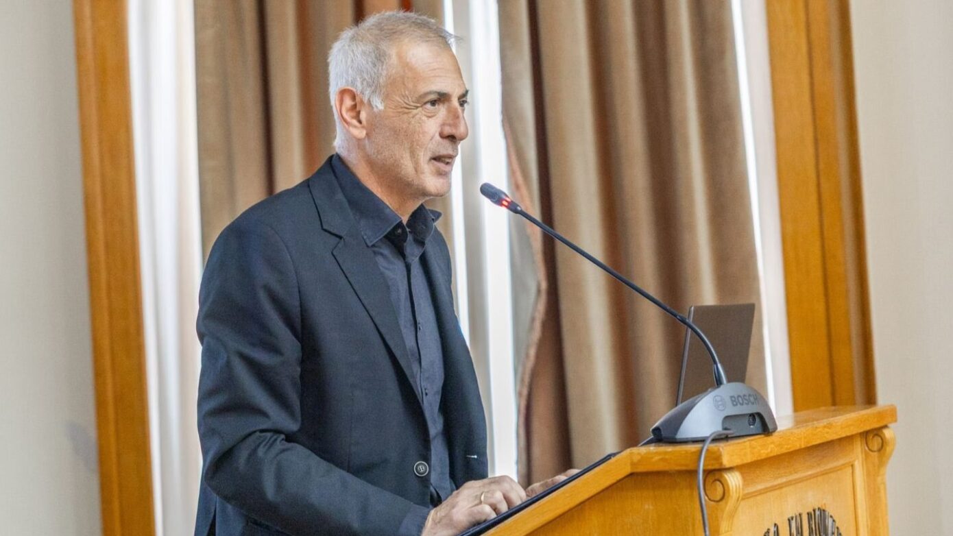 Ο Δήμαρχος Πειραιά πρωταγωνιστεί σε φόρουμ καινοτομίας και επιχειρηματικής ανάπτυξης