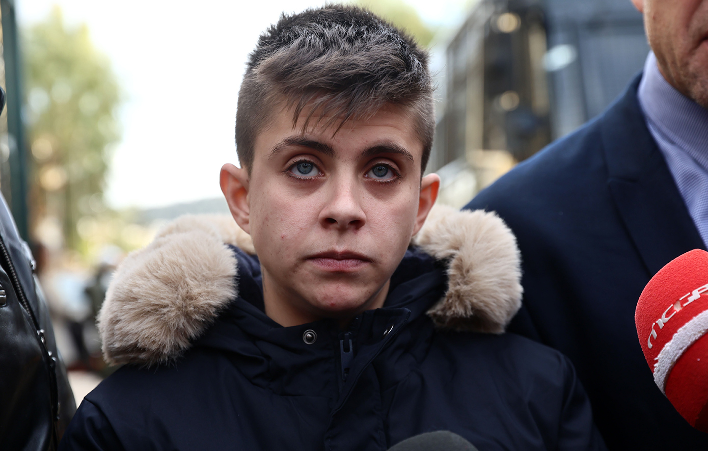 «Τώρα που ο κλοιός σφίγγει, η κόρη μου θα καταδώσει και άλλους ανθρώπους», προειδοποιεί η μητέρα της Μουρτζούκου